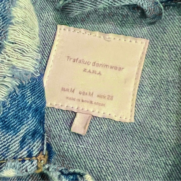 RARE ZARA Denim Jacket White Dog Unique Graffiti Art Painting Graphic Trafaluc M - Picture 5 of 10